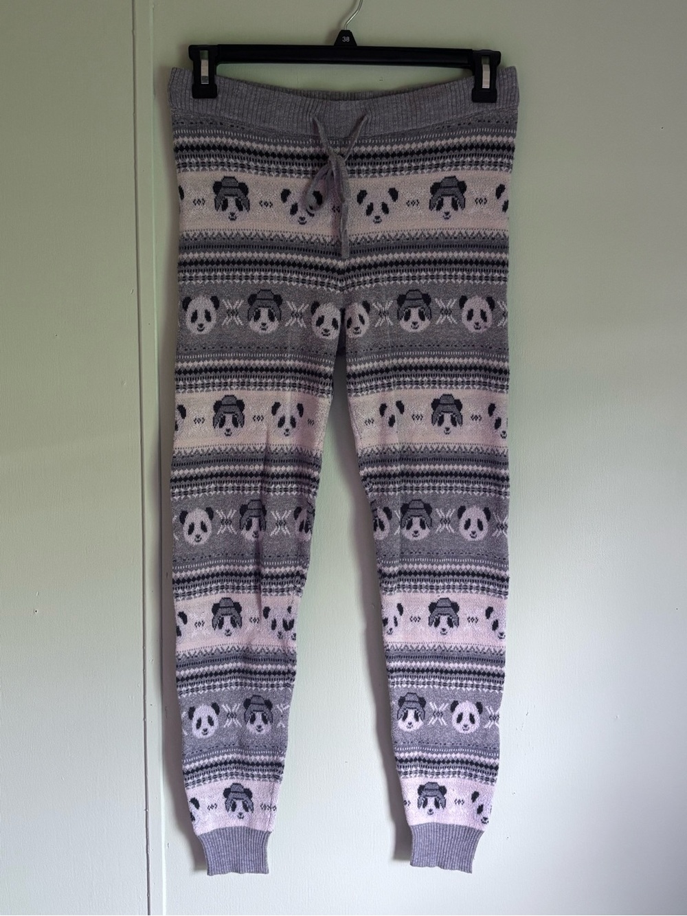 American Eagle Outfitters / Aerie Panda Fair Isle knit jogger lounge pants